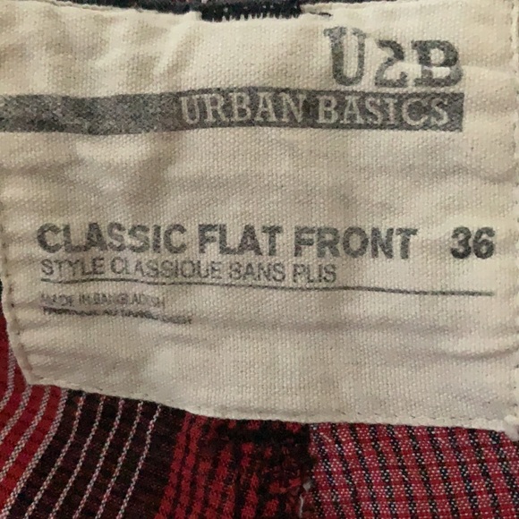Urban Basics Men’s Red Plaid Shorts - Size 36 - Picture 3 of 3